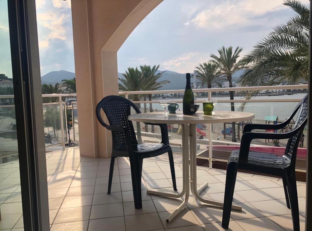 Platja Del Port Apartment Llanca Ngoại thất bức ảnh
