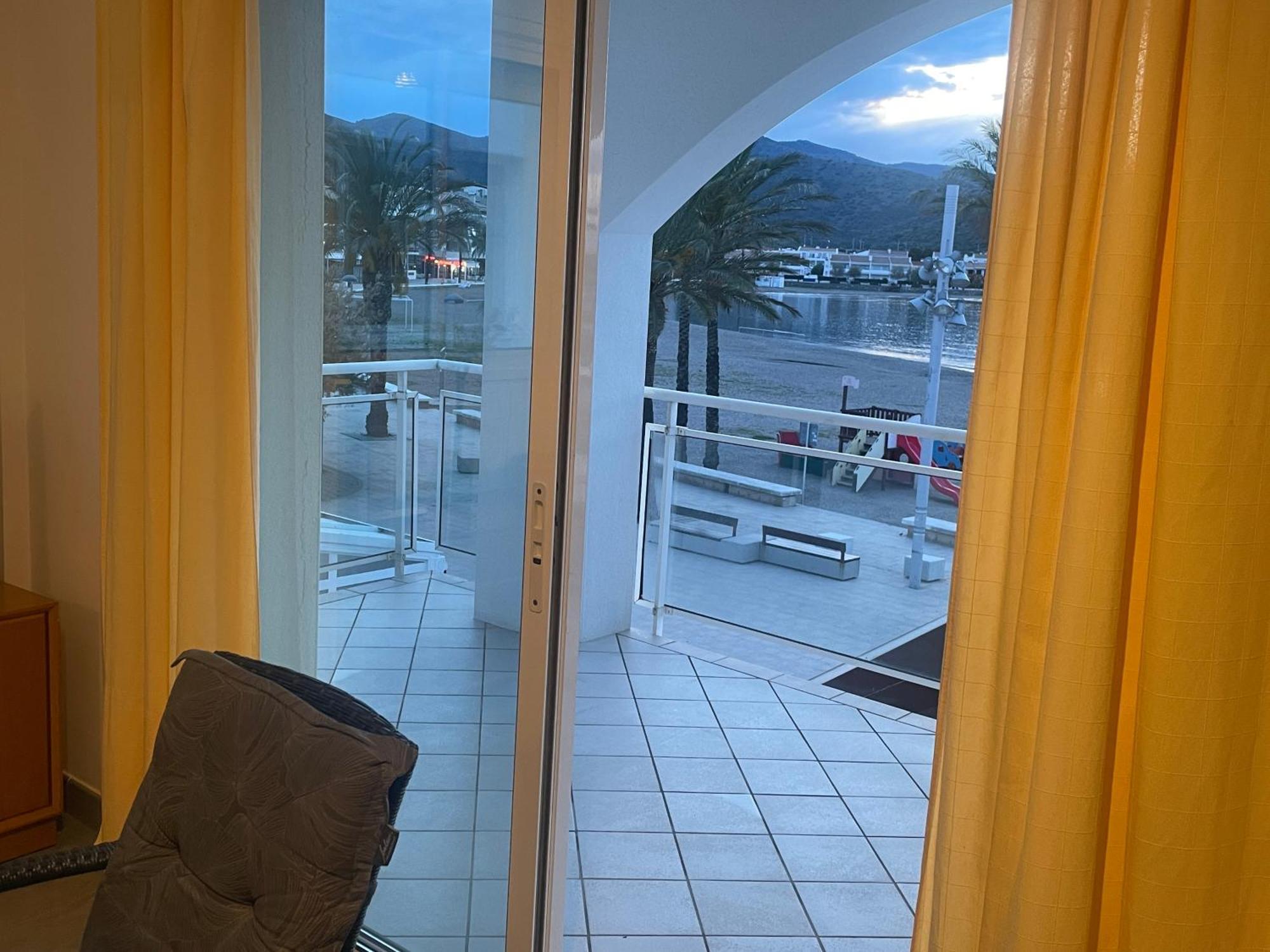 Platja Del Port Apartment Llanca Ngoại thất bức ảnh