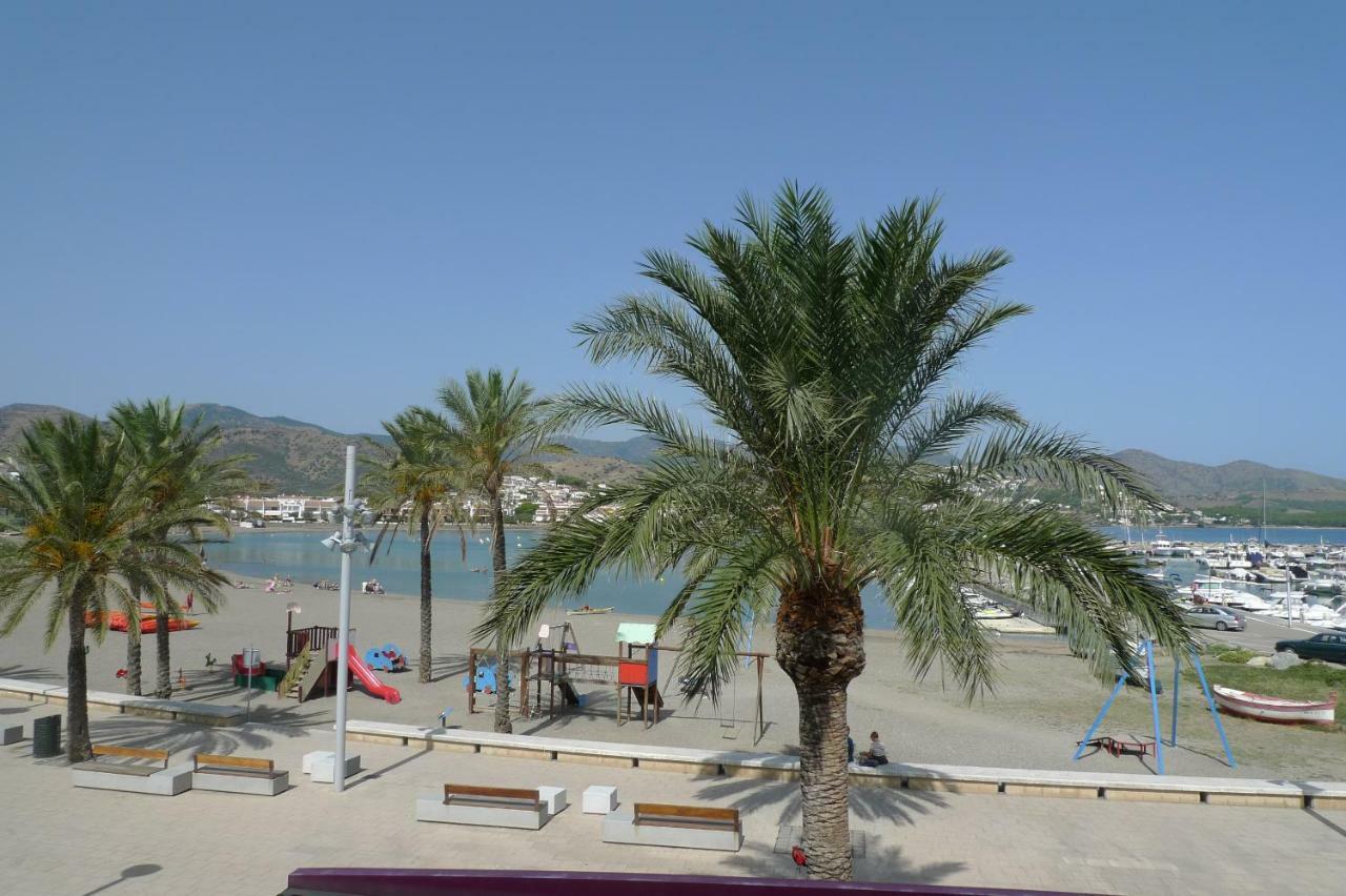 Platja Del Port Apartment Llanca Ngoại thất bức ảnh