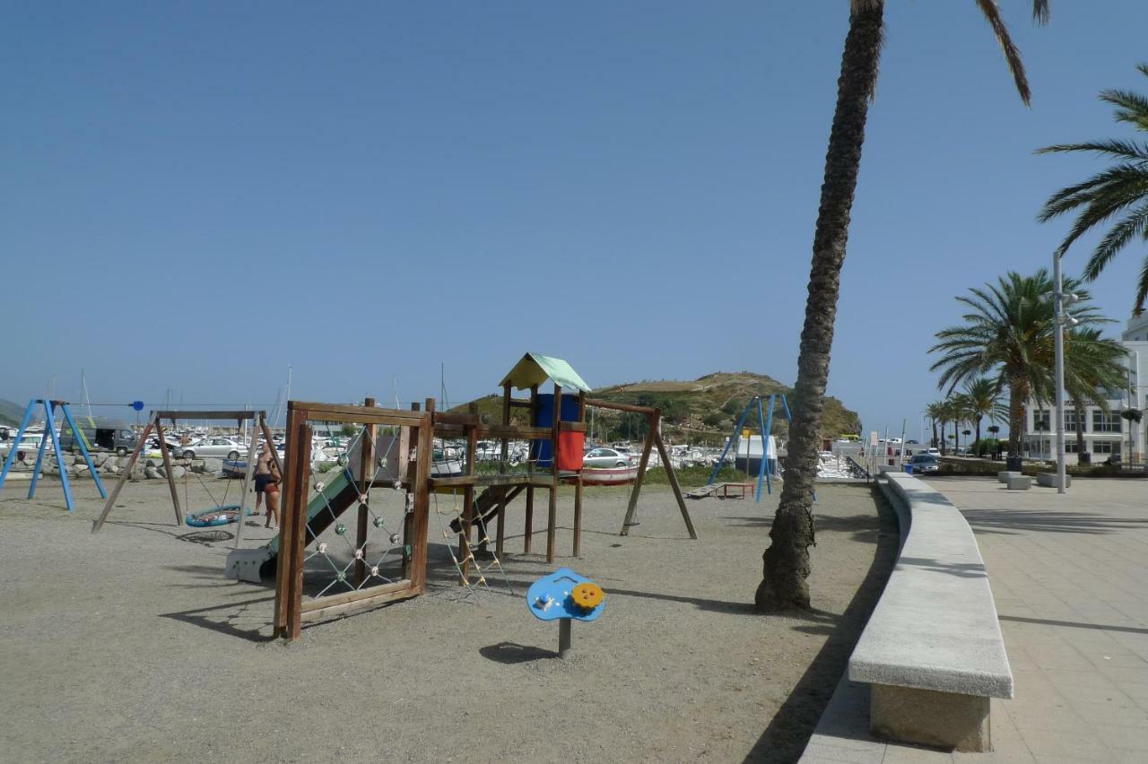 Platja Del Port Apartment Llanca Ngoại thất bức ảnh